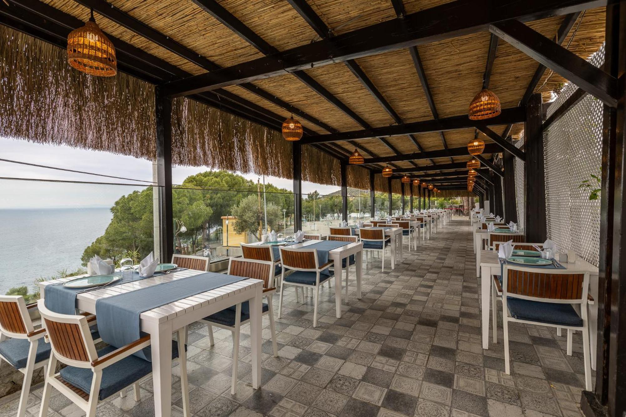 Ramada Resort Kusadasi & Golf Exteriér fotografie Restaurant